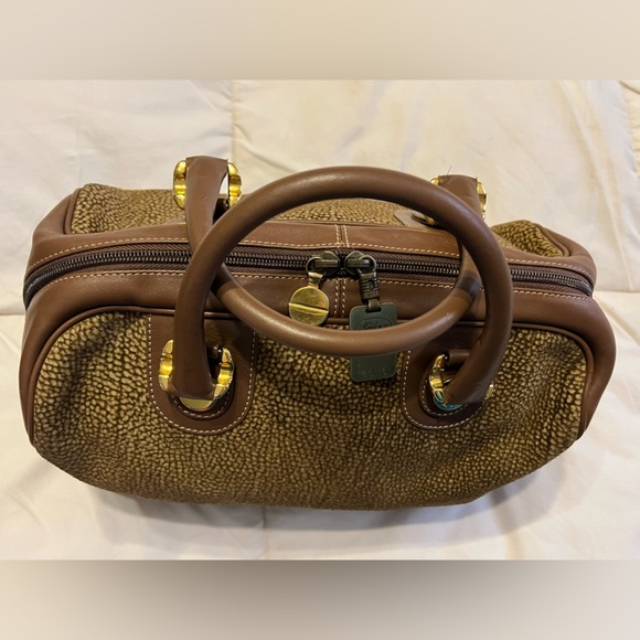 Borbonese Redwall authentic large dome purse. Made in Italy. Quail suede leather - Picture 2 of 16